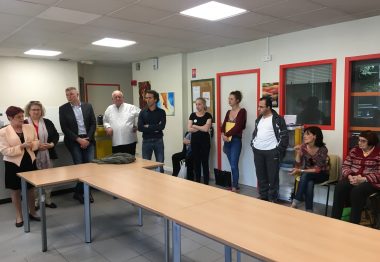 Administrateurs autour table inauguration