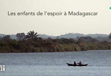 Fleuve, pirogue Madagascar